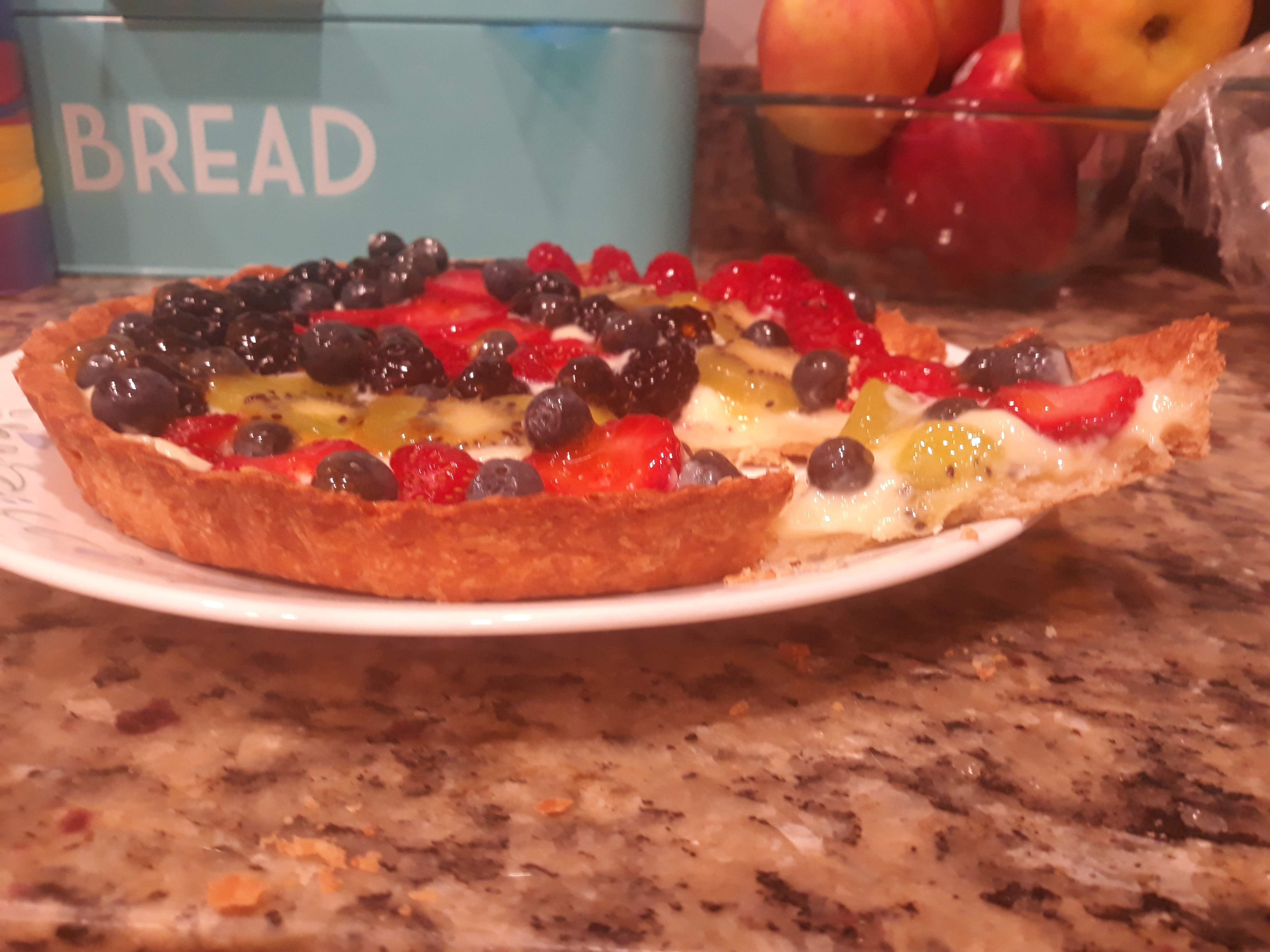 Mixed berry fruit tart
